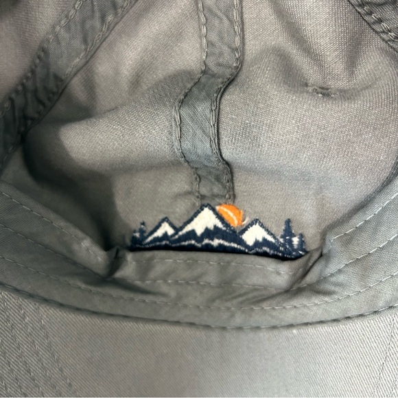 Life Is Good Charcoal Women’s Chill Hat with Mountain Design - Picture 9 of 11